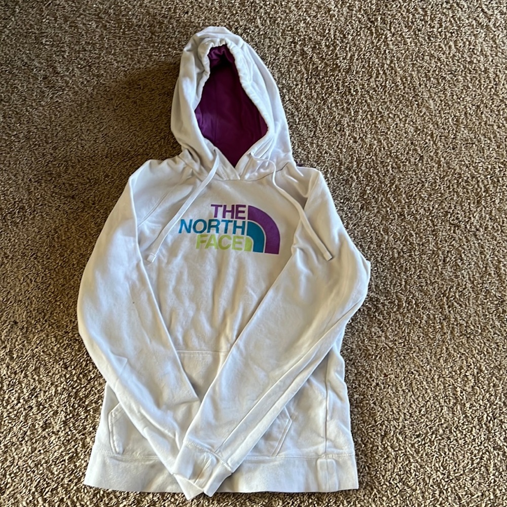 The North Face hoodie. Women’s medium.